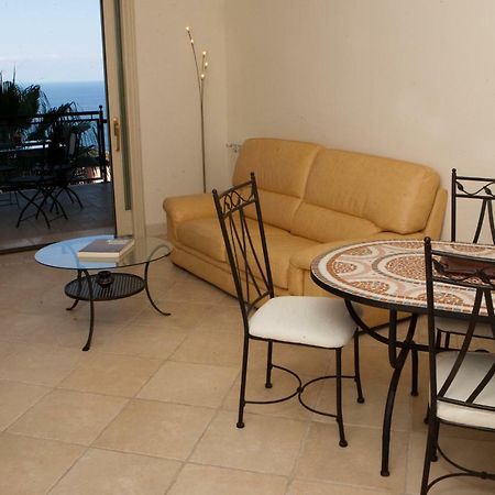 Taormina Seaview Apartment - Taormina Holidays Экстерьер фото